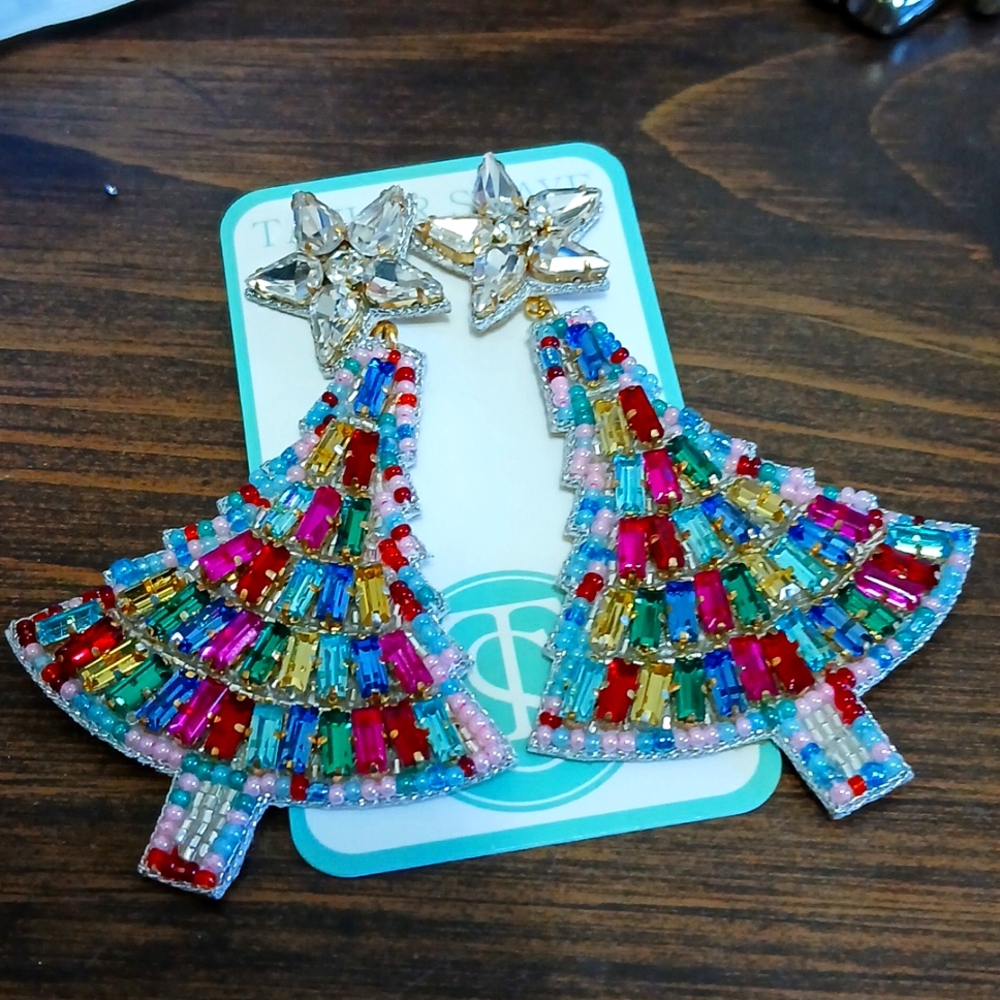 TAYLOR SHAYE BEADED CRYSTAL EARRINGS NEW UNIQUE